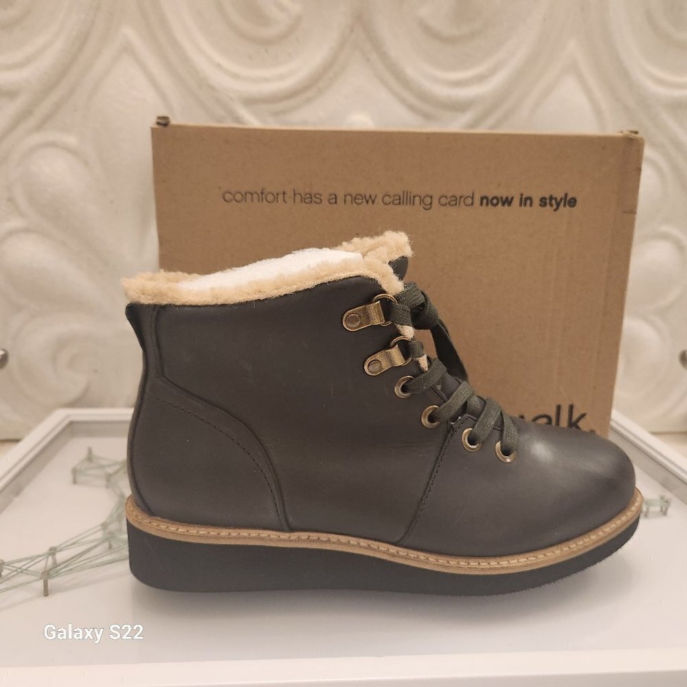 SoftWalk "Wilcox" Leather Boots. NIB. Size 7.5 W
